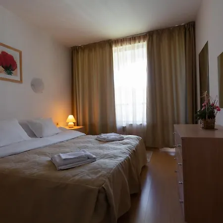 Monastery Complex с камином и террасой Apartment Bansko